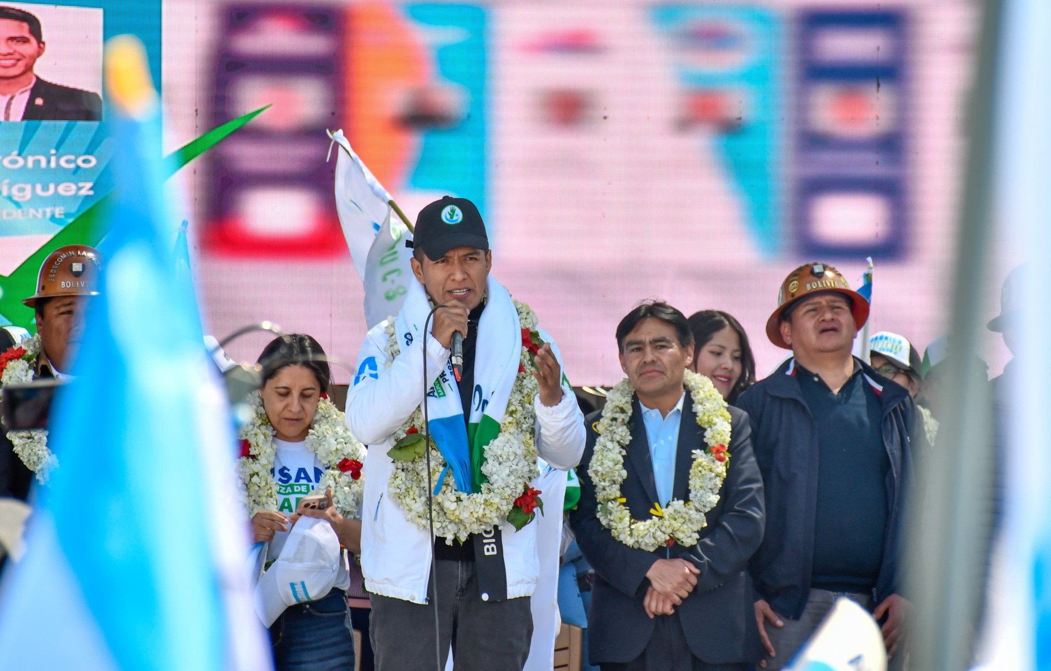 Andronón Rodríguez propone estabilizar la economía boliviana sin recurrir al FMI

 – Reporte Tico