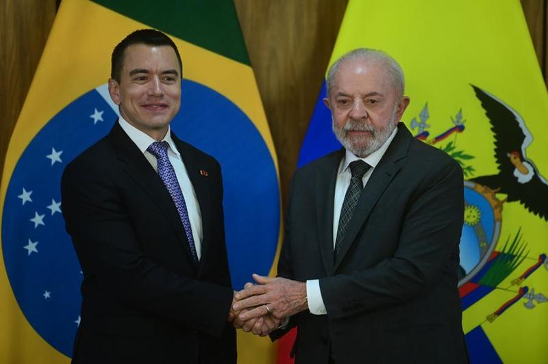 Lula pide «firmeza» que proteja la independencia de los países en una reunión con el presidente de Ecuador

 – Reporte Tico