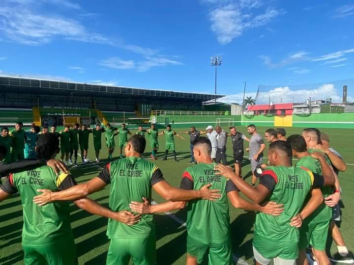 El Comité de Licencias envía a Turrialba y Limón Black Star al fútbol amateur después de Elmundo.

 – Reporte Tico