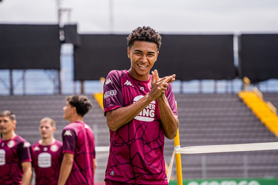 (Video) Saprissa pone un precio de venta millonario para Kenay Myrie y Gerald Taylor

 – Reporte Tico