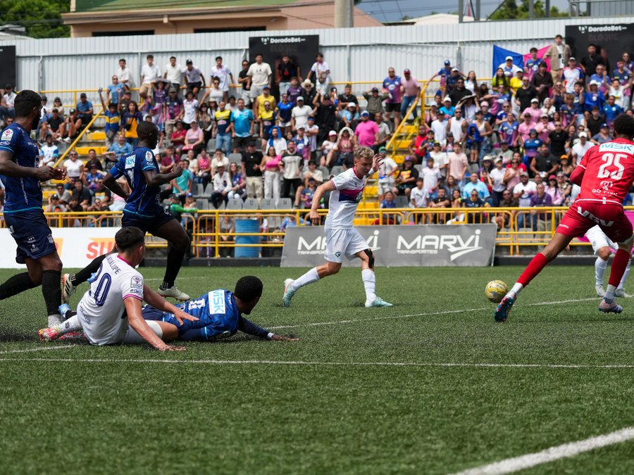 Ascent League postpones the beginning of Opening 2025 for licenses
 – Reporte Tico