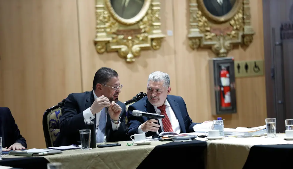 Reglas Chaves

 – Reporte Tico