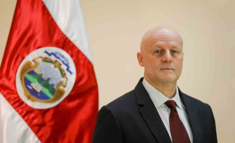 TSE ordena la Asamblea Legislativa que incluye la renuncia del vicepresidente Stephan Brunner en la agenda

 – Reporte Tico