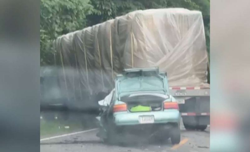 Video: Dos personas mueren después de la colisión entre automóvil y remolque en Tárcoles

 – Reporte Tico