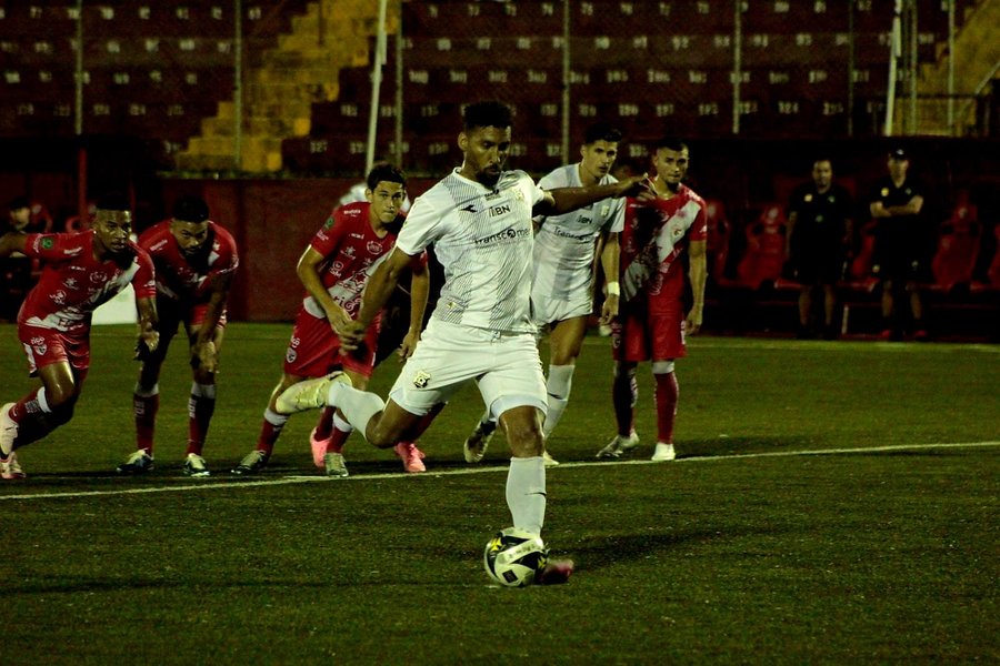 Jafet Soto sugiere lo que Marcel Hernández tiene que hacer para renovarse

 – Reporte Tico