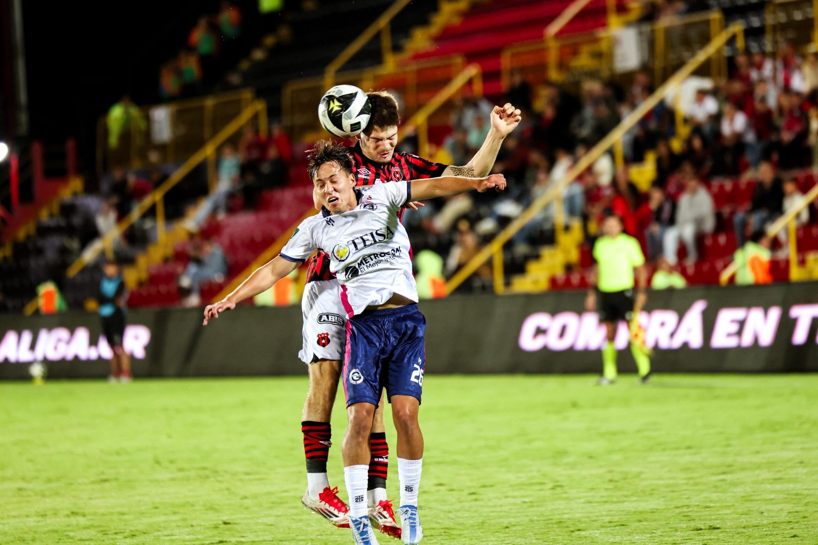 Creamchel Pérez salvó la alajuelse con un gol en el último suspiro

 – Reporte Tico