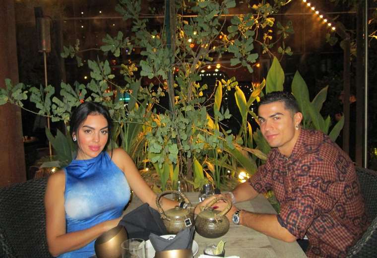 «Sí, en esto y en todas mis vidas»: Cristiano Ronaldo y Georgina anuncian el compromiso

 – Reporte Tico