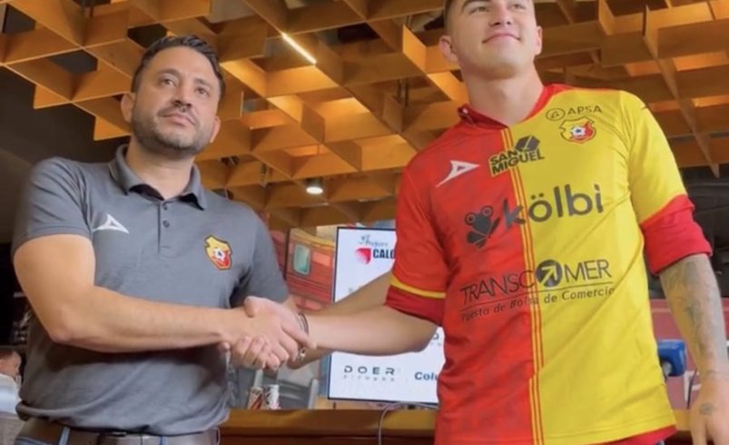 Faerron revela por qué dejó el Herediano (video)

 – Reporte Tico