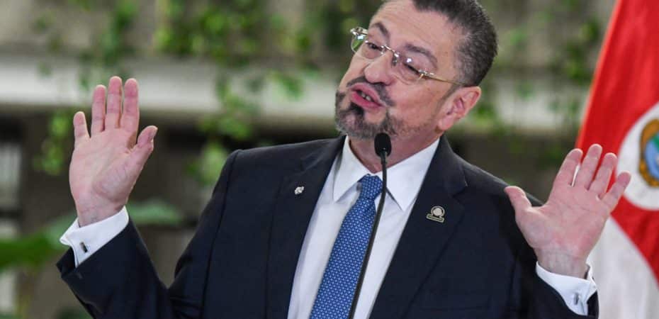 El gobierno anuncia «Última conferencia de prensa» y afirma que TSE está proponiendo «Gag»

 – Reporte Tico