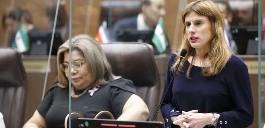Presidente de la Comisión que lo recomendó

 – Reporte Tico