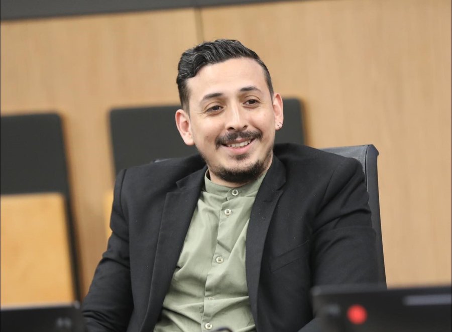 Mientras la gente va, los humanos agregan

 – Reporte Tico