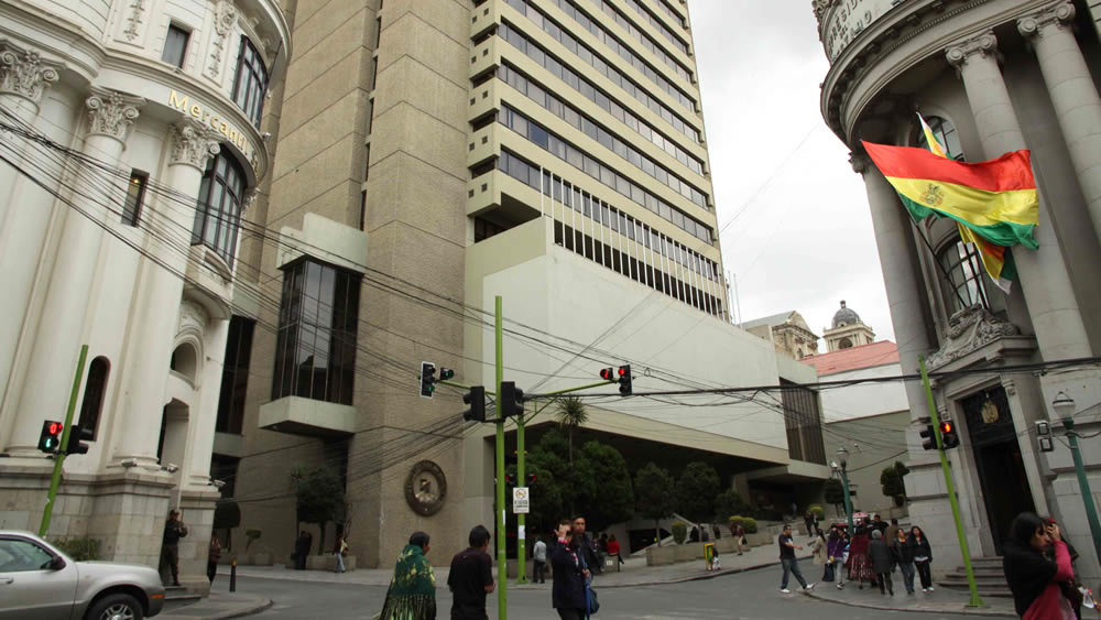 Bolivia acumula $ 2,881 millones en reservas a fines de agosto de 2025. Años.

 – Reporte Tico