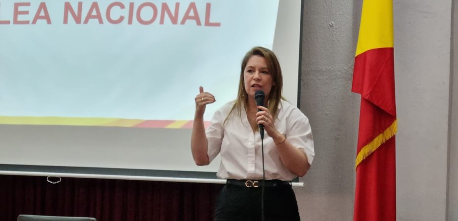 Claudia Double Ratificó como candidata para el subdirector de PAC

 – Reporte Tico