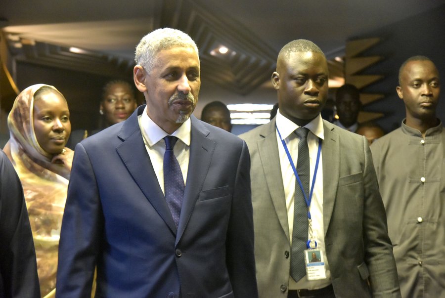 El economista de Mauritania presupone al presidente del Banco de Desarrollo Africano

 – Reporte Tico