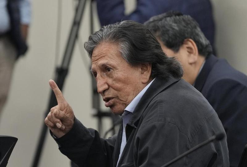 El presidente peruano Toledo ha sido sentenciado a 13 años y 4 meses de prisión por «lavado de dinero»

 – Reporte Tico