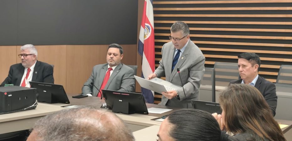 Reforma de la ley de Avanza para aumentar las sanciones por encarcelamiento por asesinato de funcionarios de seguridad privada

 – Reporte Tico