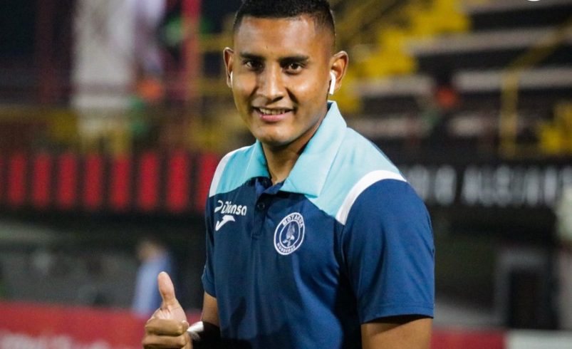 El portero de Motagua recurre a la hoguera con sus declaraciones sobre Alajuelense y Saprissa

 – Reporte Tico