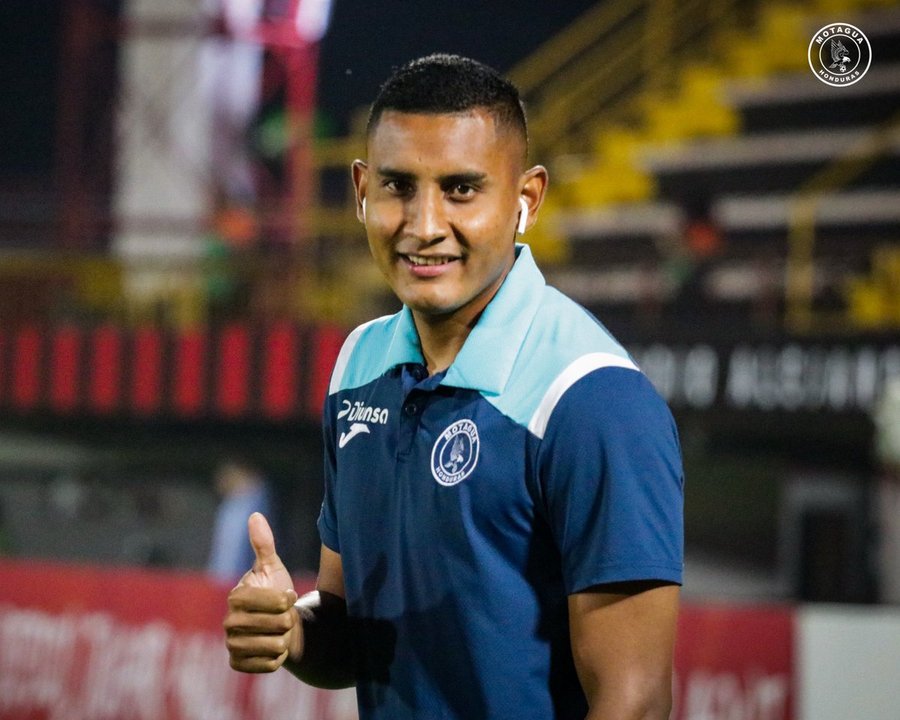 El portero de Motagua recurre a la hoguera con sus declaraciones sobre Alajuelense y Saprissa

 – Reporte Tico