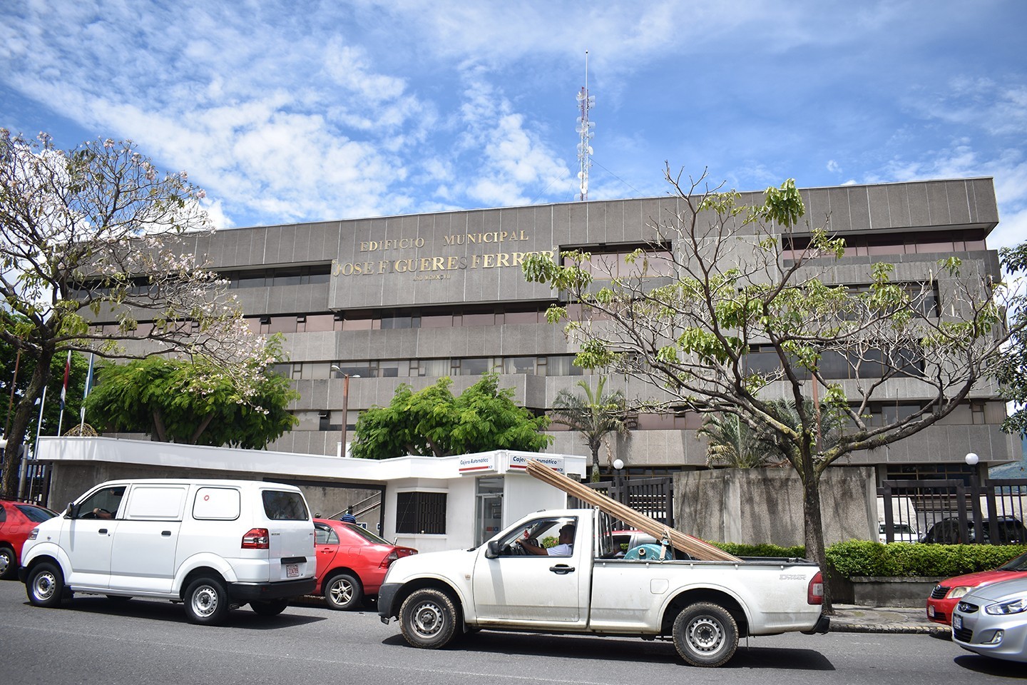 Los administradores de San José y Heredia rechazan el aumento directo de su dieta en becas para 2026

 – Reporte Tico