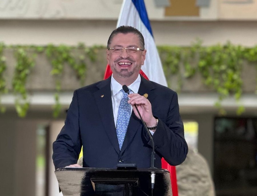 Chaves a Luis Amador: ¿Podría finalmente ser candidato?

 – Reporte Tico