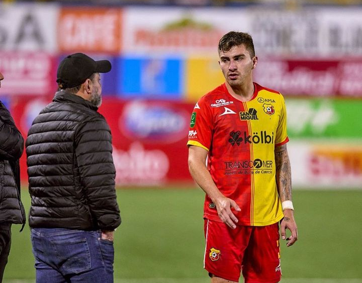 Fernán Faerron deja en claro por qué dejó el Herediano

 – Reporte Tico
