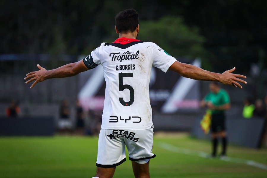 ¿Jugará Celso Borges contra Motagua? El «hombre» Ramírez aclara su situación física

 – Reporte Tico