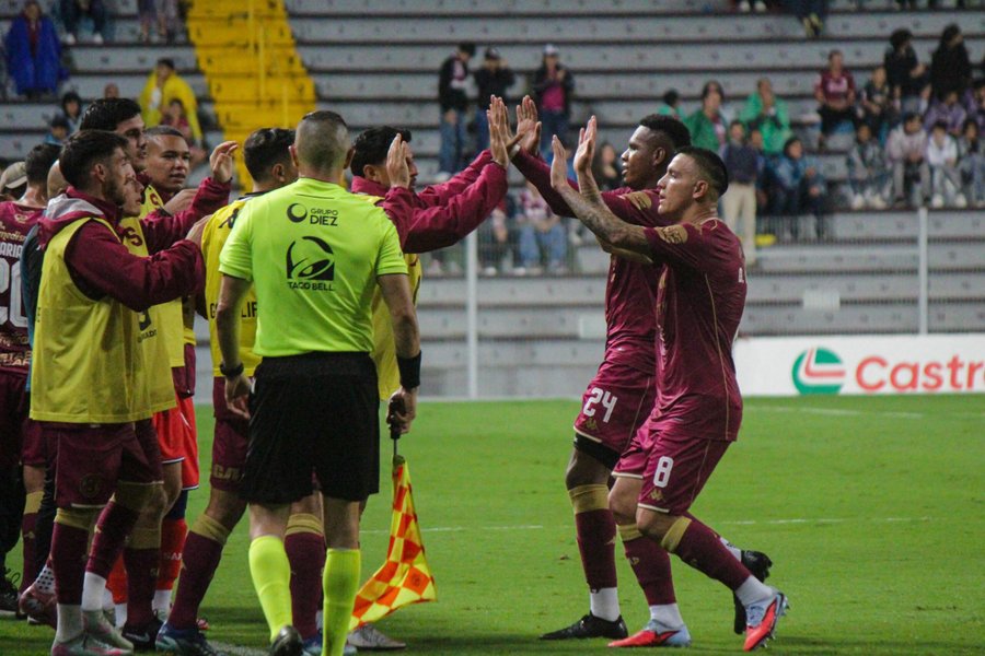 Saprissa desactiva la ilusión de Pérez Zeledón y regresa a la lucha por la cima

 – Reporte Tico