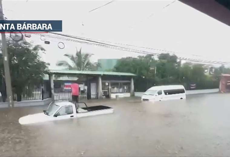 Las lluvias causan inundaciones y daños en el apartamento en varias áreas del país

 – Reporte Tico