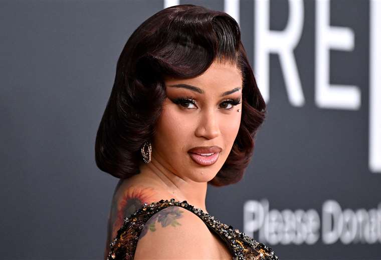 Cardi B anuncia que un hijo está esperando con el futbolista Stefon Diggs

 – Reporte Tico