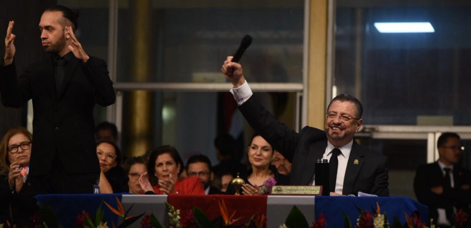 Chaves dice que es agradable en el mapa a pesar de las canciones contra

 – Reporte Tico