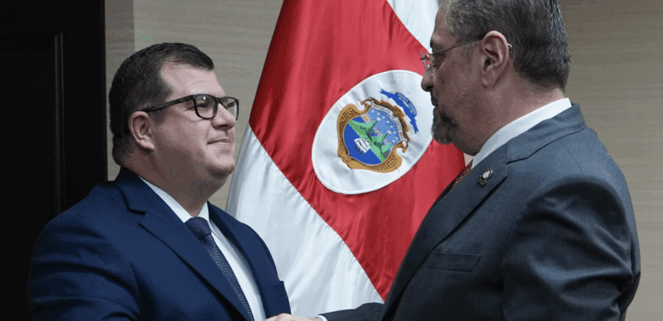 Ministro sin la terminación sexual de comunicaciones sexuales de Arnold Zamora-

 – Reporte Tico