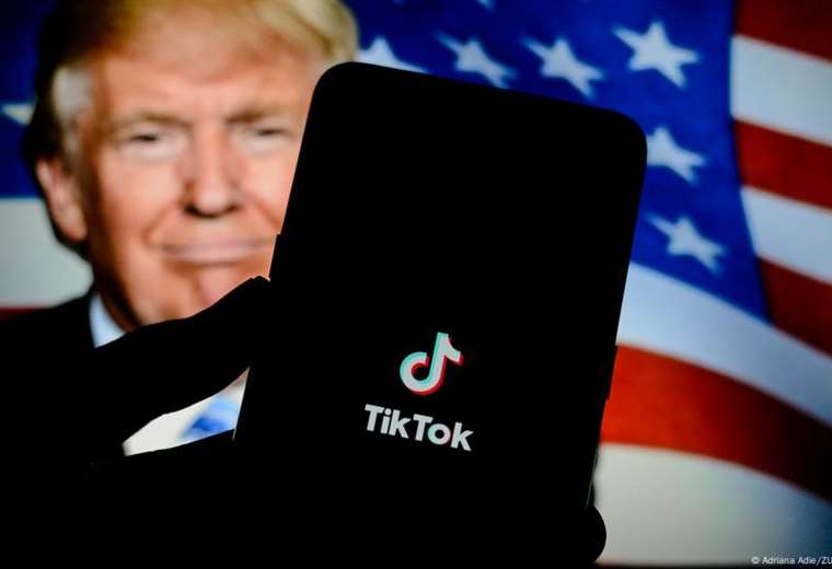 Trump firma la orden para la operación de Tiktok en los Estados Unidos.

 – Reporte Tico