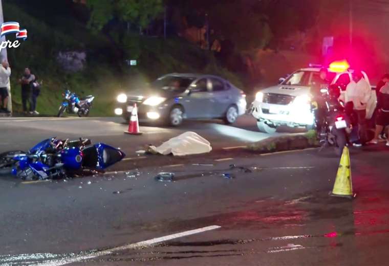 El motociclista muere después de ser atropellado por un automóvil que ha huido en la uruca

 – Reporte Tico