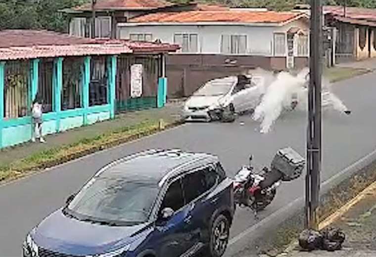 Video impactante: los motociclistas están embrujados en San Carlos en coche

 – Reporte Tico