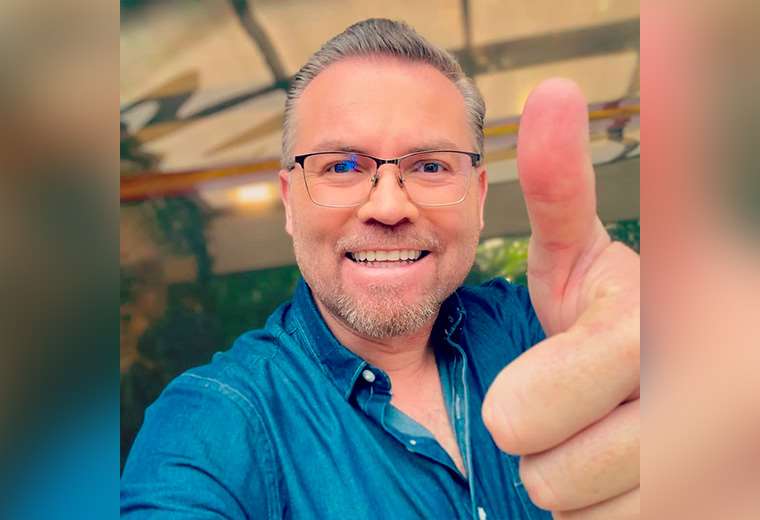 Father Mix se une a los piratas del ritmo en ‘Happy Saturday’

 – Reporte Tico