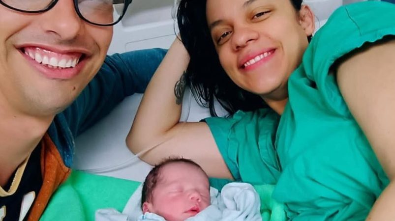 ¡La cigüeña ha llegado al frente! Nació Camilo, hijo de Sofía Guillén

 – Reporte Tico