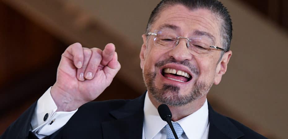 El fiscal investiga a Rodrigo Chaves por un efecto

 – Reporte Tico
