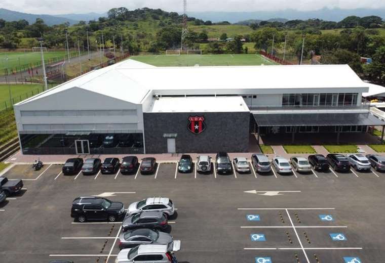 El jueves fue un día de reuniones en el automóvil sobre actos de indisciplina: te contamos lo que pasó

 – Reporte Tico