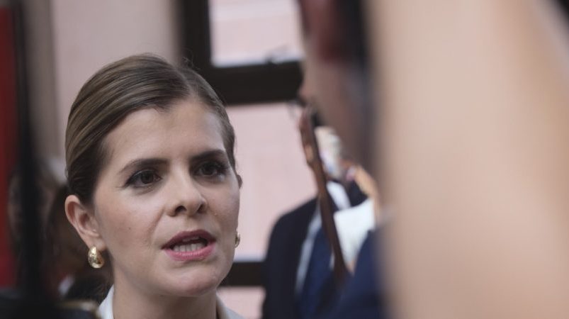 Laura Fernández «Misa privada» en Basílica en Los Ángeles y dos versiones del candidato presidencial

 – Reporte Tico