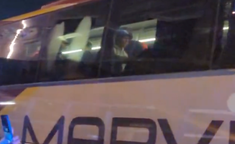 Bus de Olimpia fue atacado tras el empate ante Alajuelense

 – Reporte Tico
