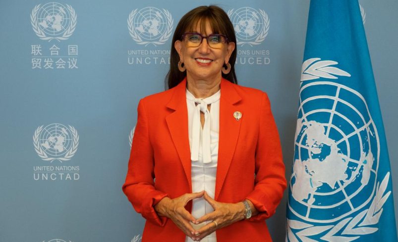 Gerente de oficina general Rebeca Grospan- Cr

 – Reporte Tico