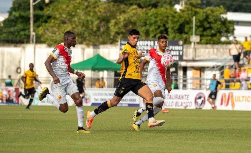 Liberia hizo fiesta con un herediano que está triste en el campo

 – Reporte Tico