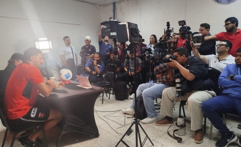 Concacaf blindó conferencia alajuelense y ‘vetó’ pregunta sobre Celso Borges

 – Reporte Tico