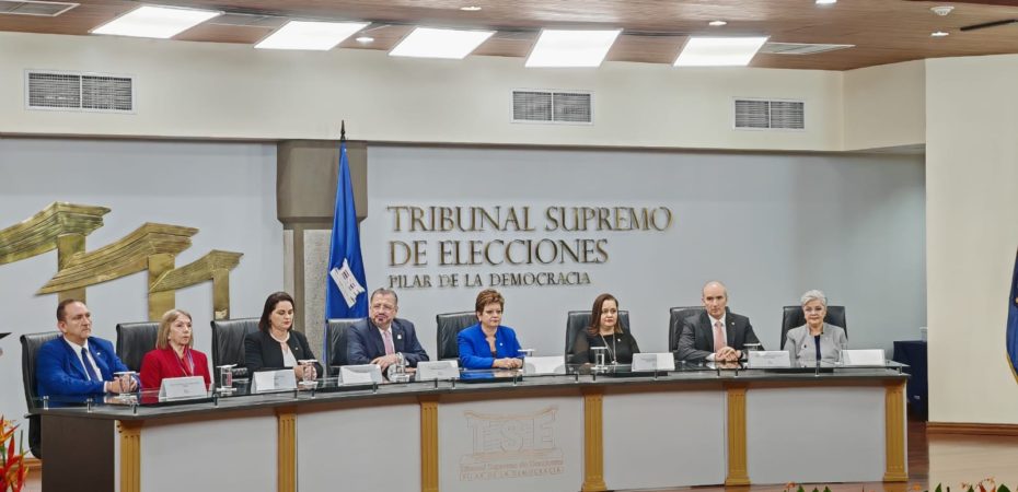 TSE llama a una campaña como un «banco de trabajo» y no «anillo de boxeo»

 – Reporte Tico