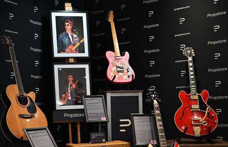 Guitarra de ruptura de Oasis vendida en Londres por 386.000 dólares

 – Reporte Tico