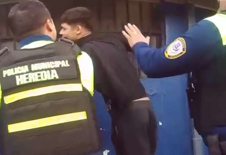 Examinar a la policía municipal de Heredia por presuntos abusos durante el joven

 – Reporte Tico