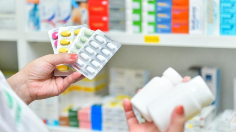 El Consejo Constitucional da paso a un proyecto para bajar los precios de los medicamentos al no encontrar defectos materiales y formales

 – Reporte Tico