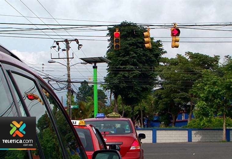 MOPT pide reportar cortes de semáforos para agilizar reparaciones

 – Reporte Tico