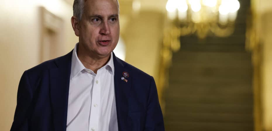 «Quiero asegurarme de que seguimos apoyando a los aliados que respetan los principios democráticos básicos», dijo un congresista estadounidense tras reunirse con el embajador.

 – Reporte Tico