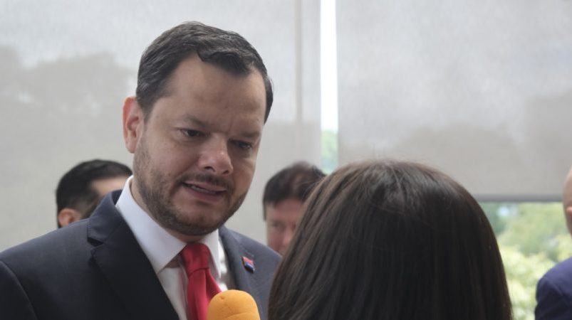 – Candidato observador de CR PUSC pide a empresarios no ser cómplices de la agitación de la democracia

 – Reporte Tico